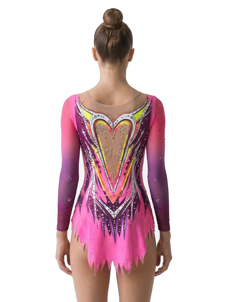 Vinkova Turnanzug Core, hinten: rosa und violett, Herzmotiv, lange Ärmel.