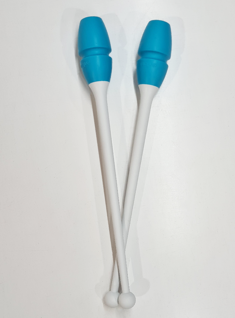 Mazas de gimnasia rítmica engarzables blanco y azul turquesa para competición.