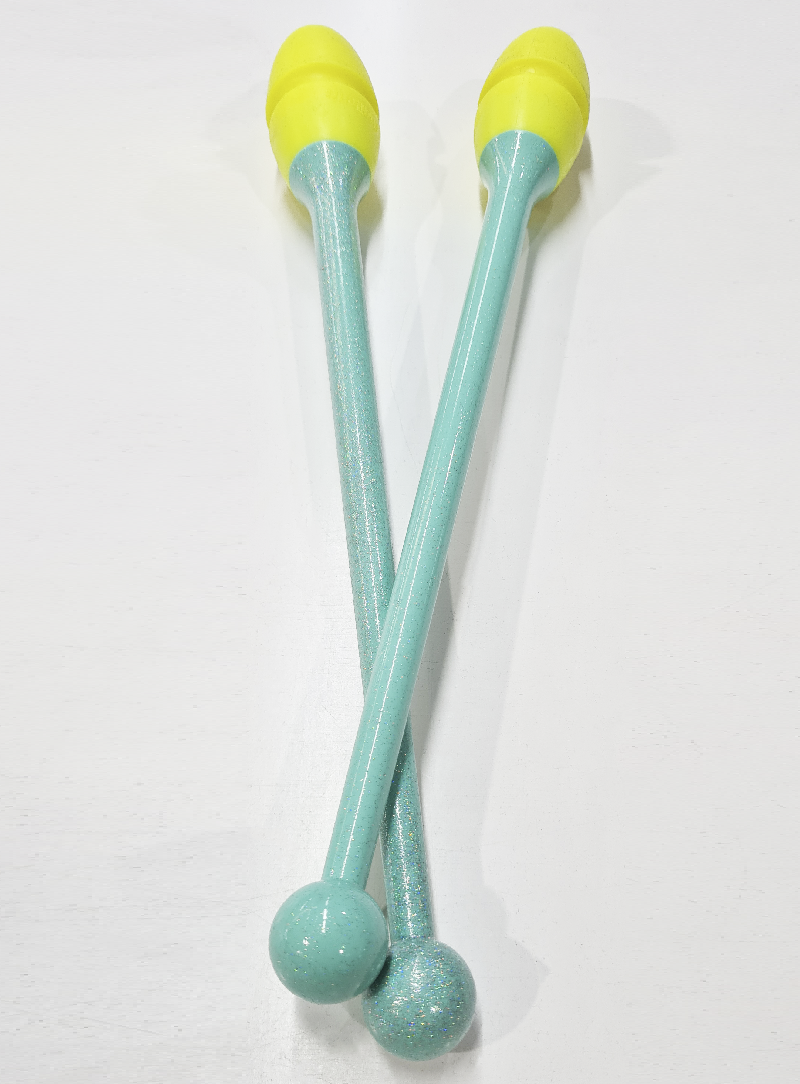 Mazas rítmica Dvillena & Vinkova verde brillo y amarillo engarzables