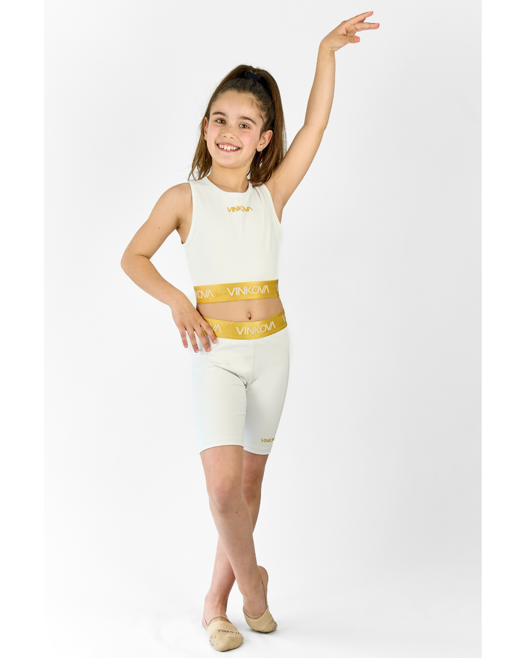 Weiße Gymnastik-Short Vinkova mit Band