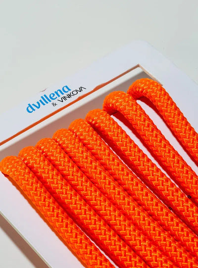 FIG-geprüftes RSG-Seil in Fluor-Orange mit vorschriftsmäßigem Gewicht für Elite-Gymnastinnen.