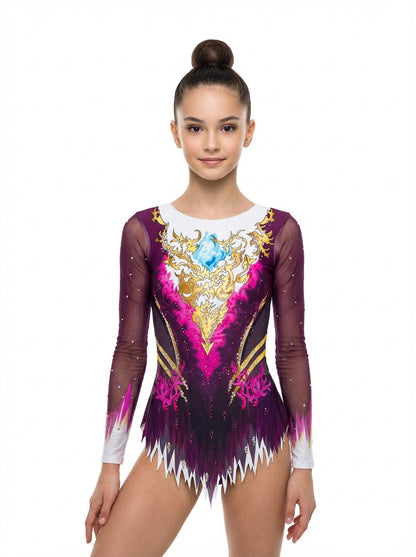 Maillot de gimnasia rítmica granate y rosa con mangas de tul, detalles dorados y cristales strass para competición.